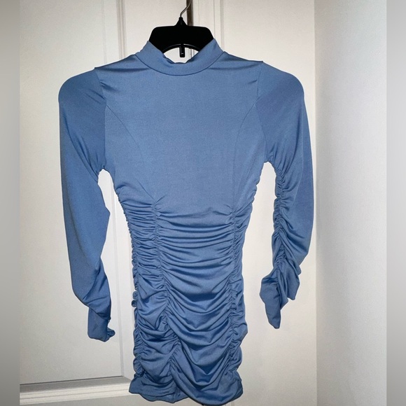 Aria Cove | Long sleeve ruched mini dress in blue - Picture 9 of 10